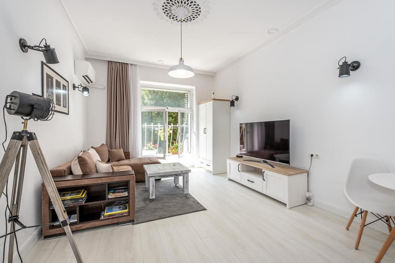 Jazz & Wine - Luxury Apartment By The Sea & Parking & Hbo & Netflix Varna Exterior photo